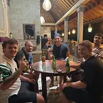 WW Backpackers